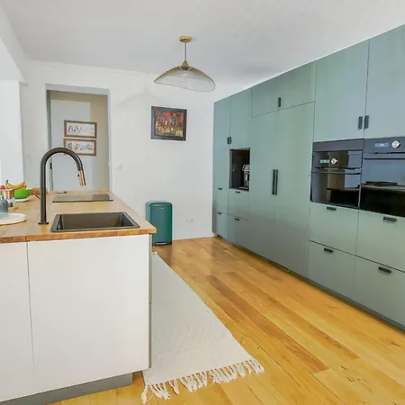 Sublime 3 Stars Flat In The 9th District Of - Welkeys París