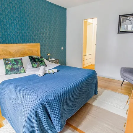 Sublime 3 Stars Flat In The 9th District Of - Welkeys * París